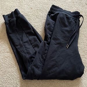 Scuba high Rise joggers full length.